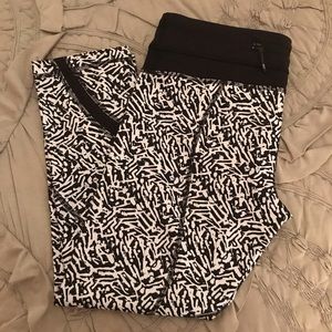 Lululemon Athletica Inspire Crop